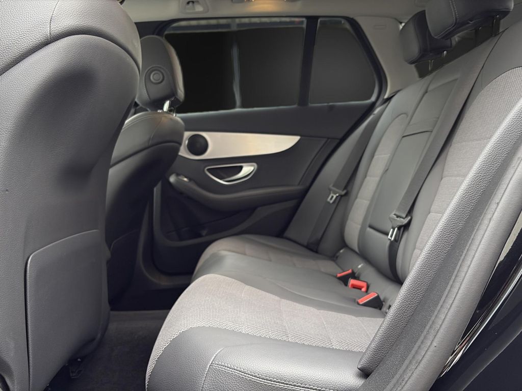 Mercedes-Benz C 300 2021