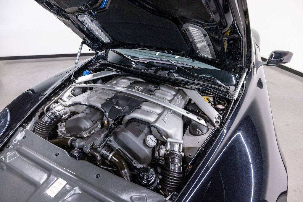 Aston Martin DB9 2009