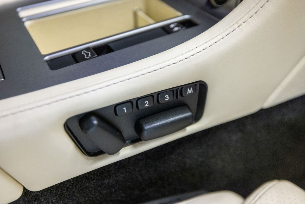 Aston Martin DB9 2009