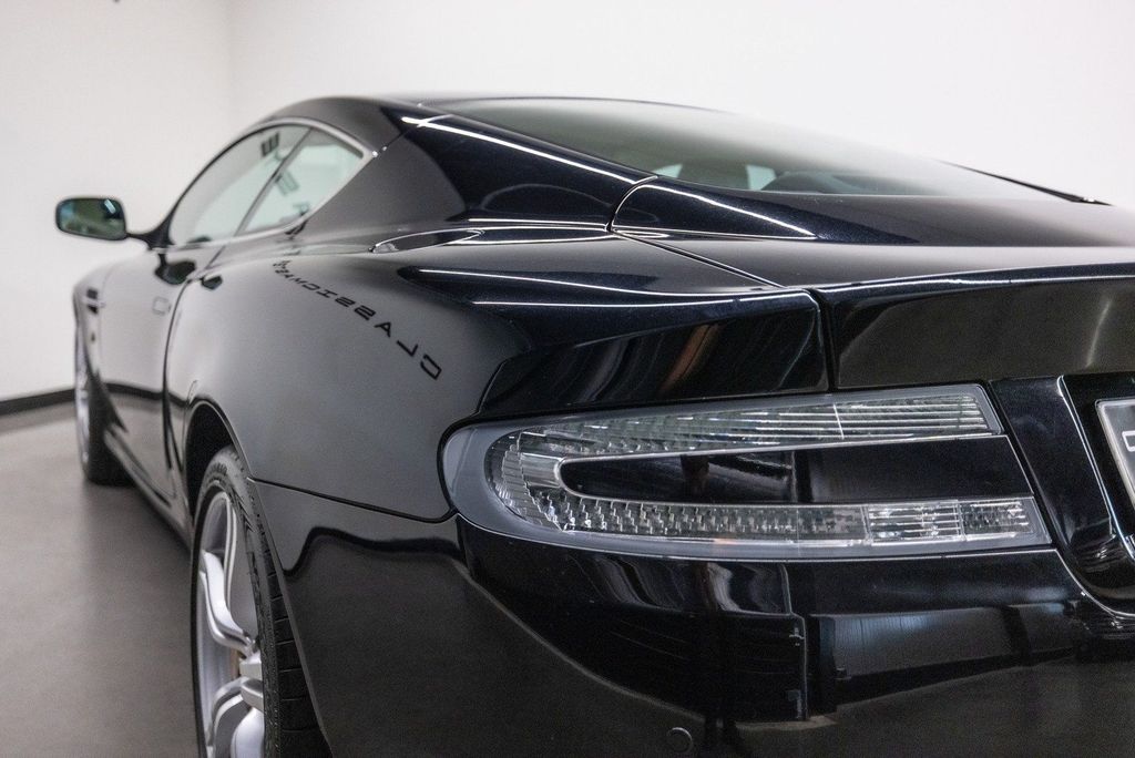 Aston Martin DB9 2009
