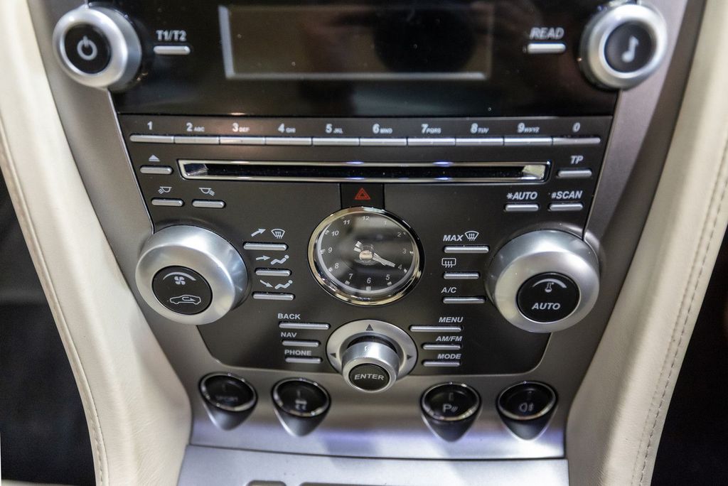 Aston Martin DB9 2009