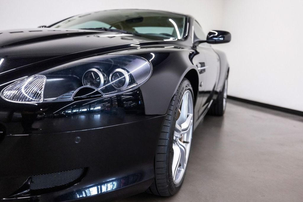 Aston Martin DB9 2009
