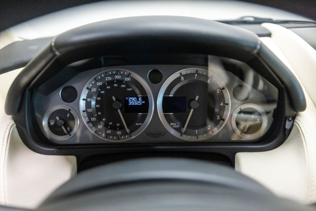 Aston Martin DB9 2009