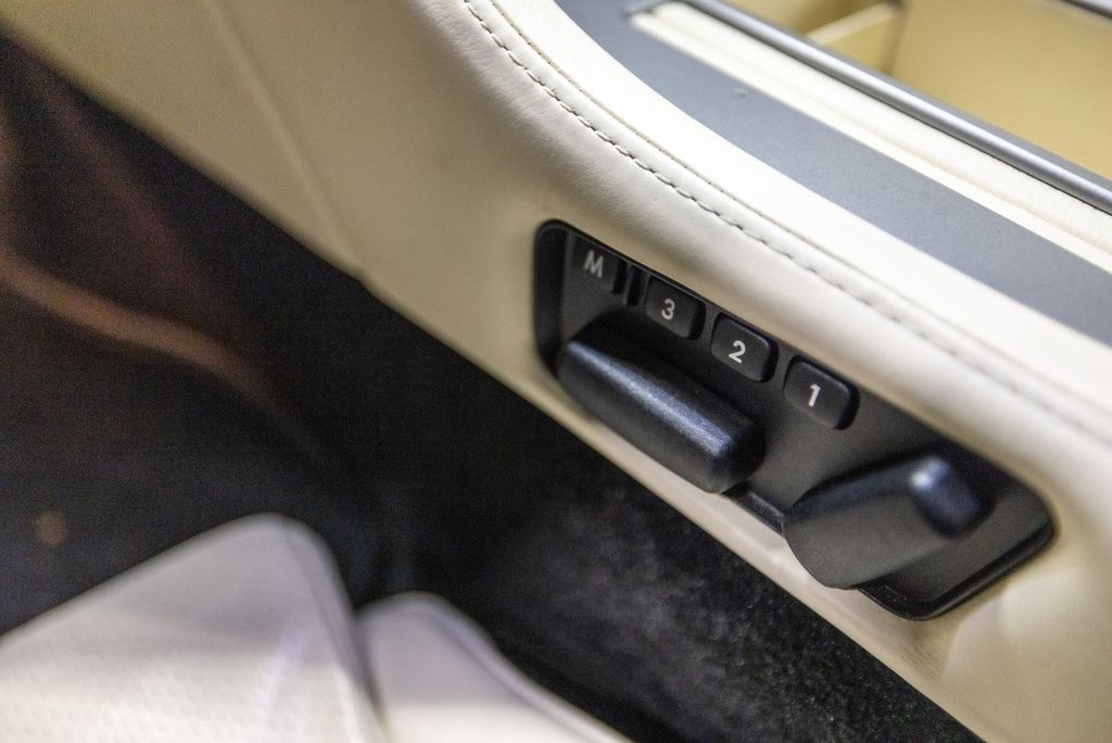 Aston Martin DB9 2009