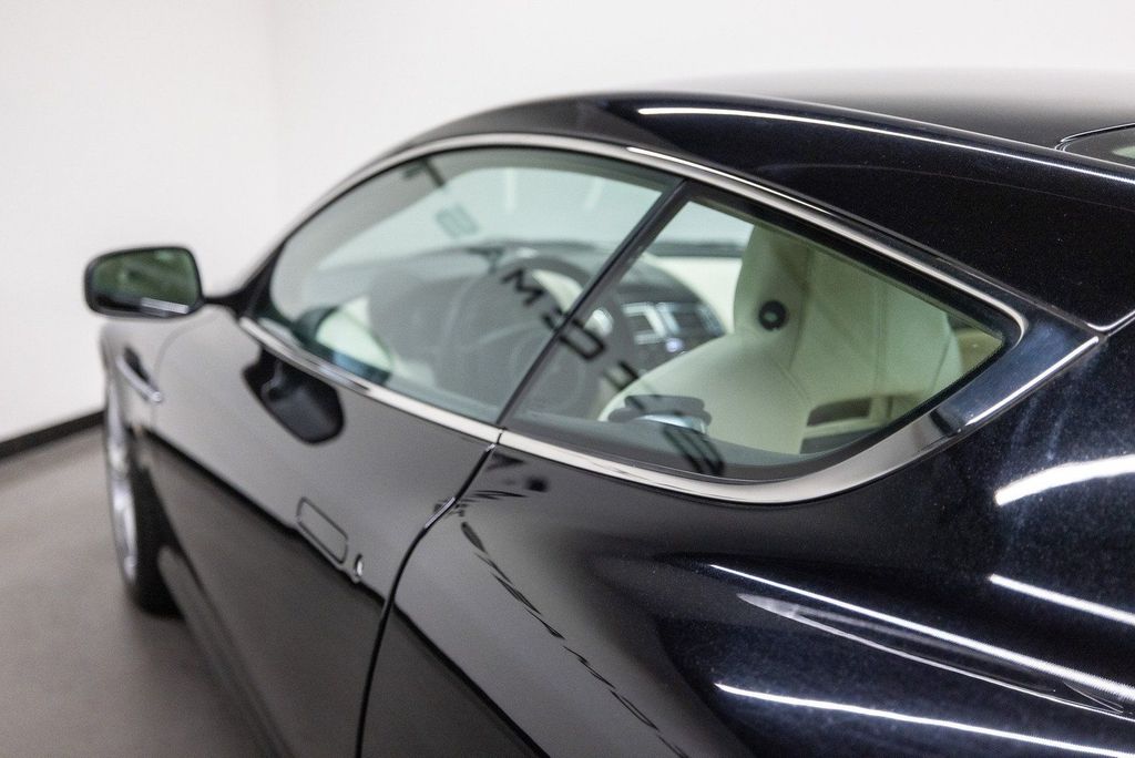 Aston Martin DB9 2009