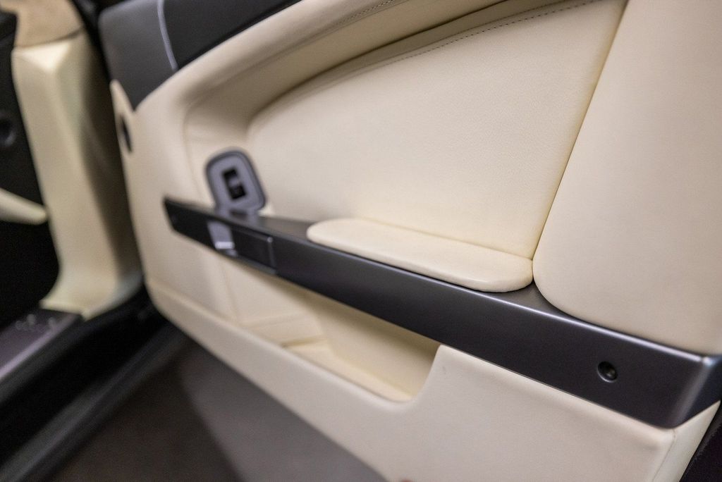 Aston Martin DB9 2009