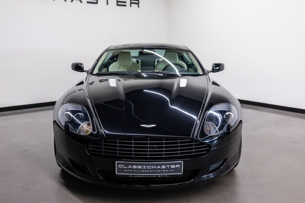 Aston Martin DB9 2009