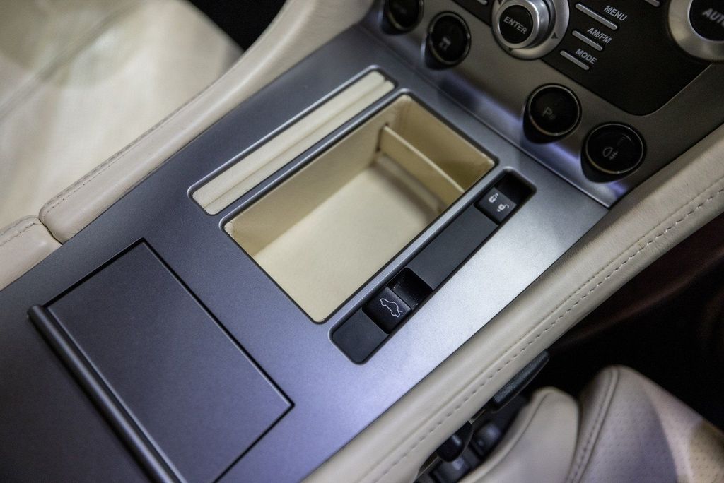 Aston Martin DB9 2009