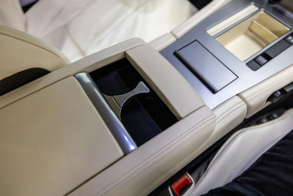 Aston Martin DB9 2009