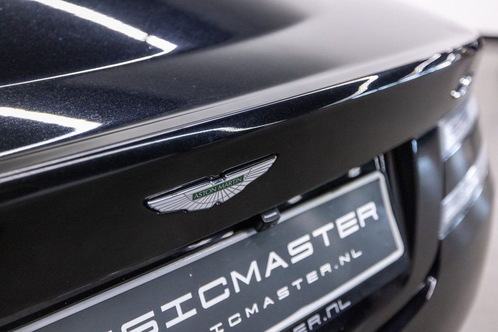 Aston Martin DB9 2009