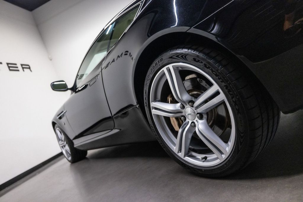 Aston Martin DB9 2009