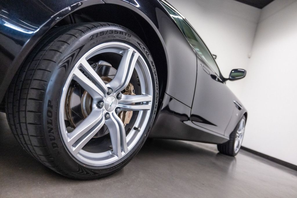 Aston Martin DB9 2009