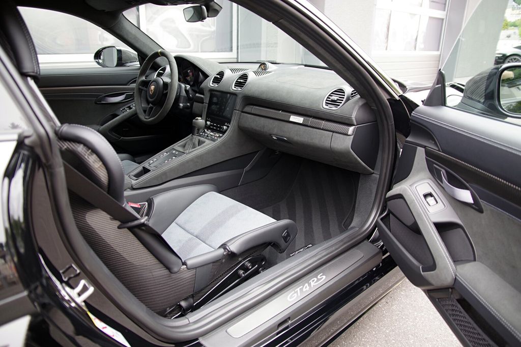 Porsche Cayman 2025