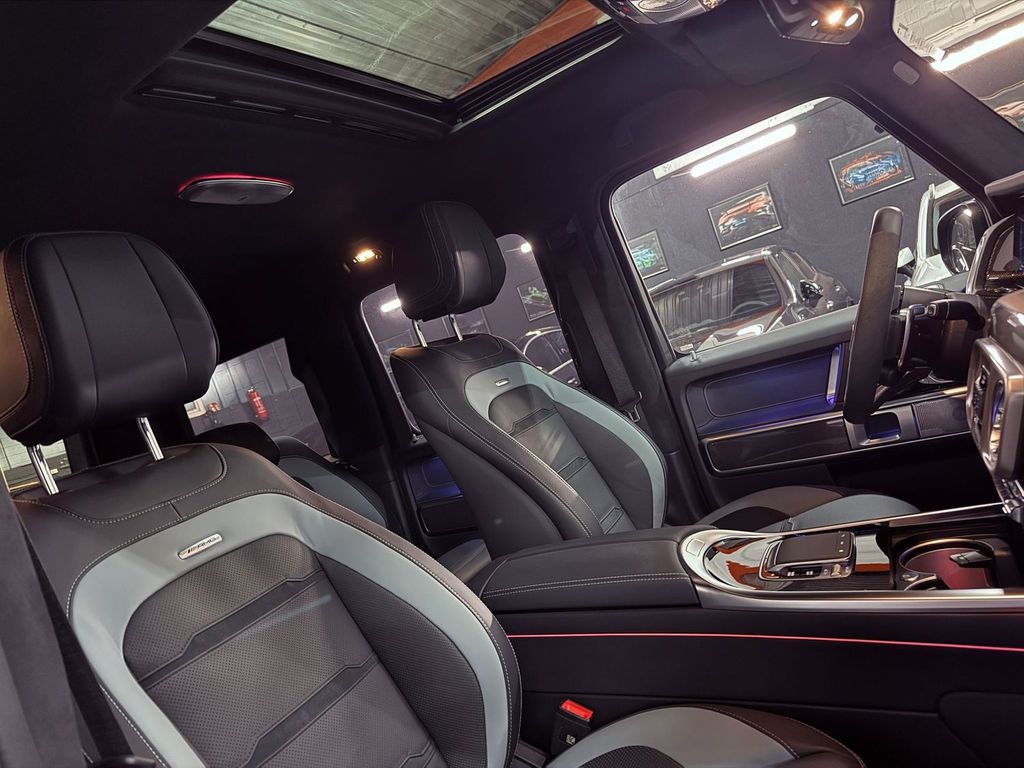 Mercedes-Benz G 63 AMG 2025