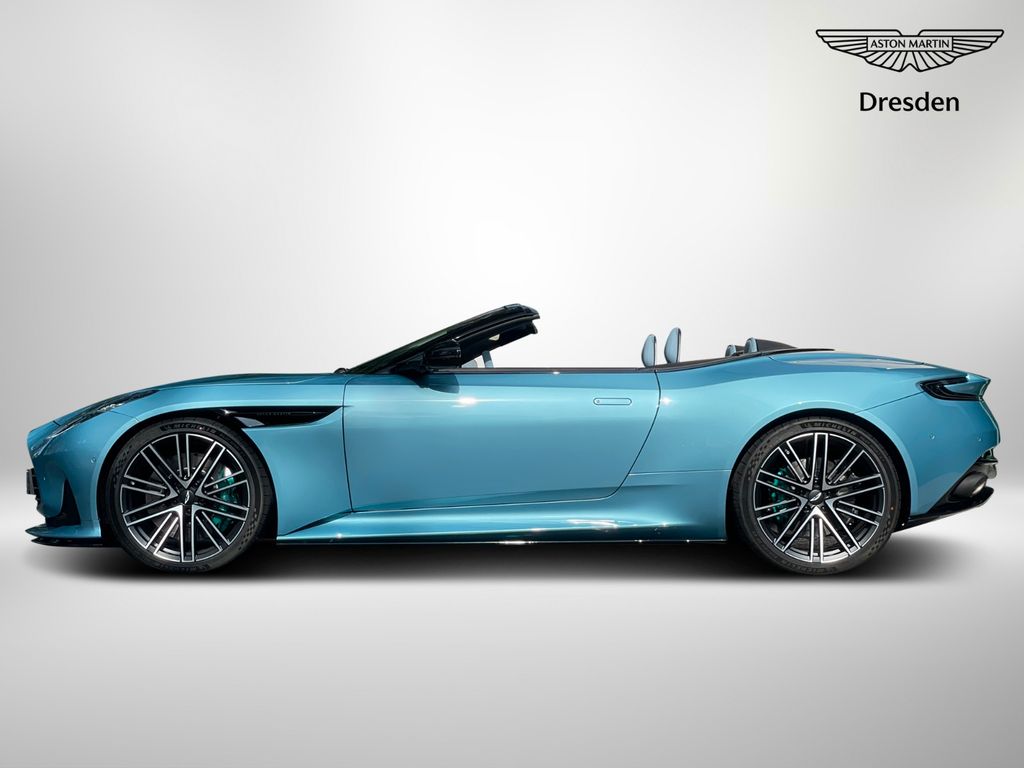 Aston Martin DB12