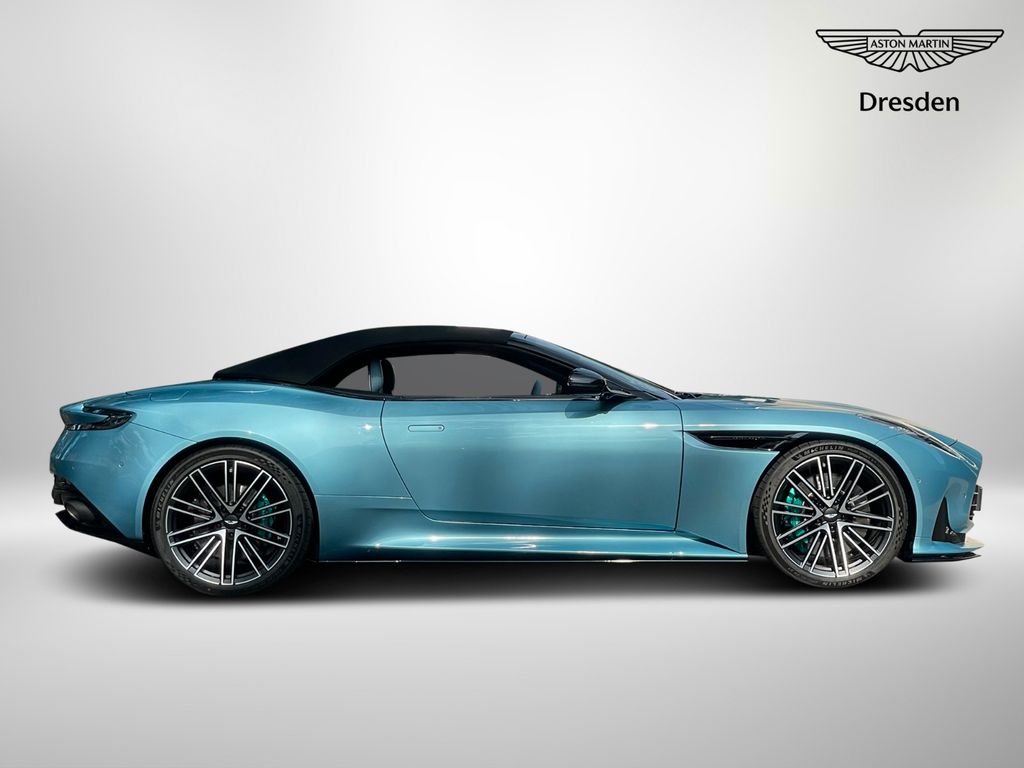 Aston Martin DB12