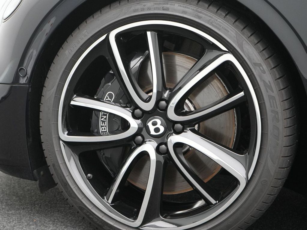 Bentley Continental GTC 2022