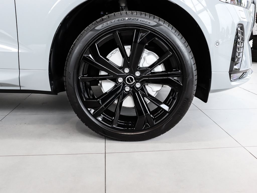 Volvo XC60 2025