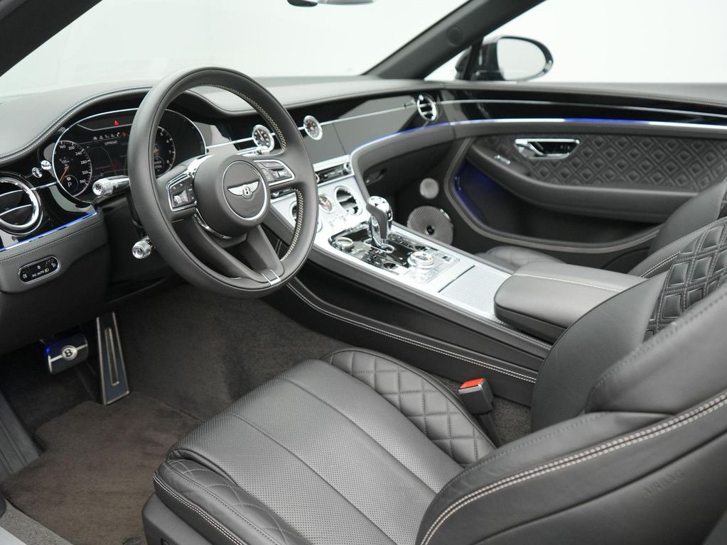 Bentley Continental GTC 2022