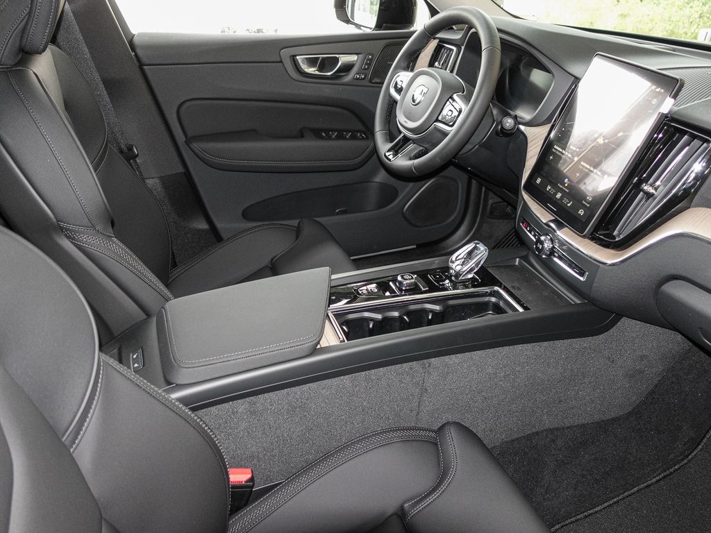 Volvo XC60 2025