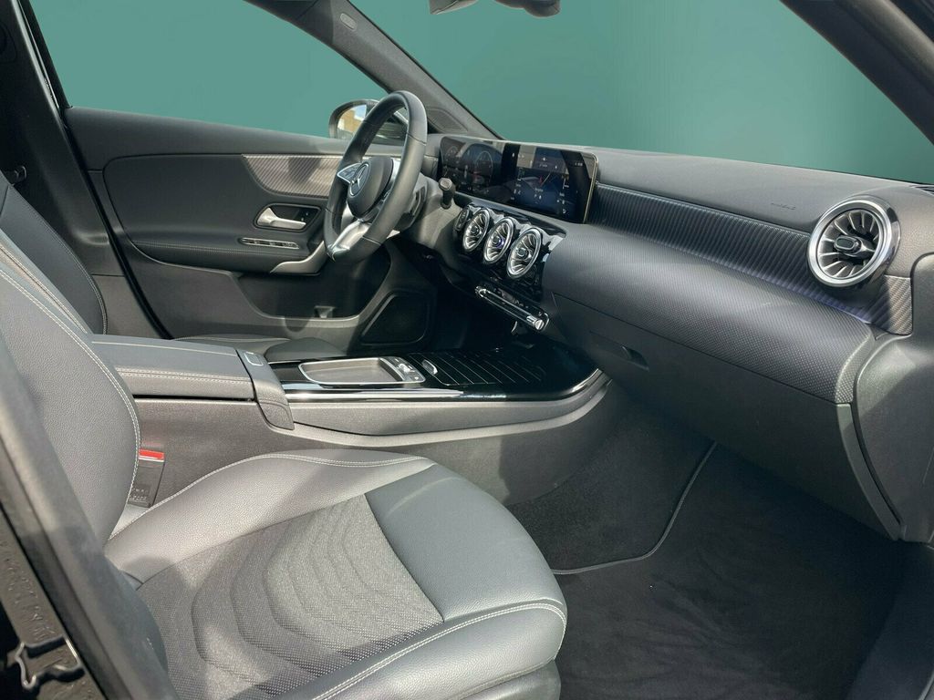 Mercedes-Benz A 200 2024