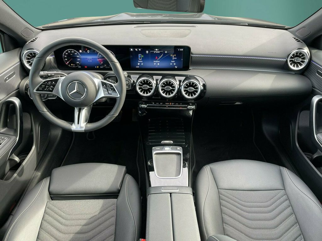 Mercedes-Benz A 200 2024