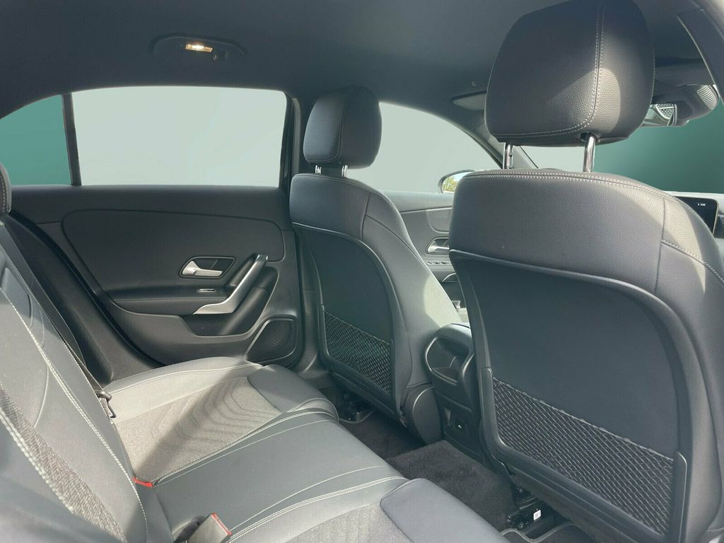 Mercedes-Benz A 200 2024