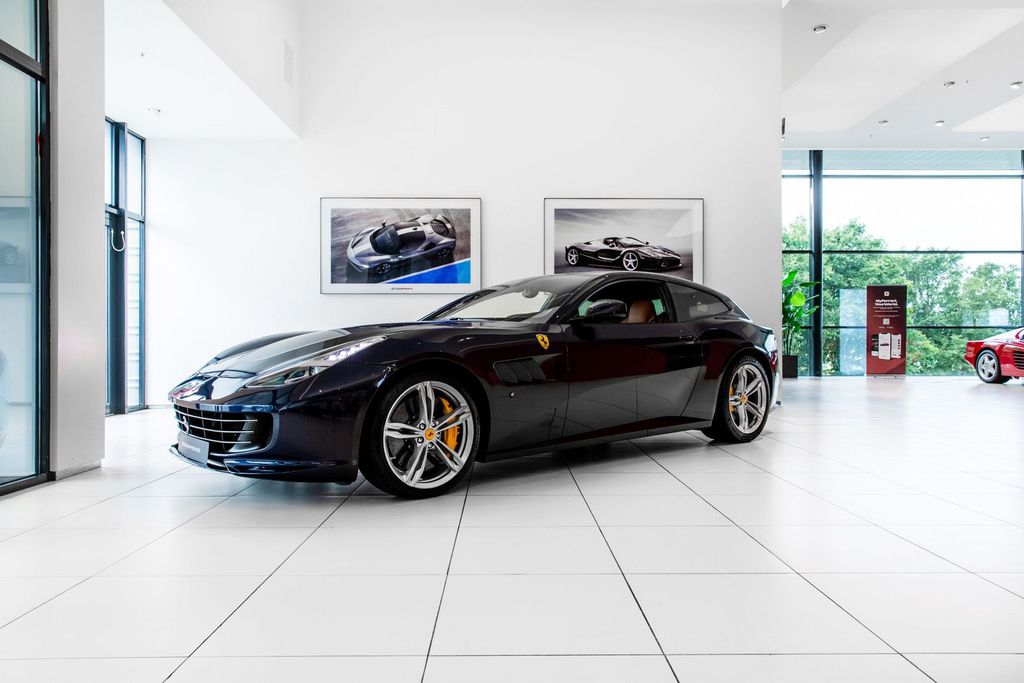Ferrari GTC4Lusso 2021