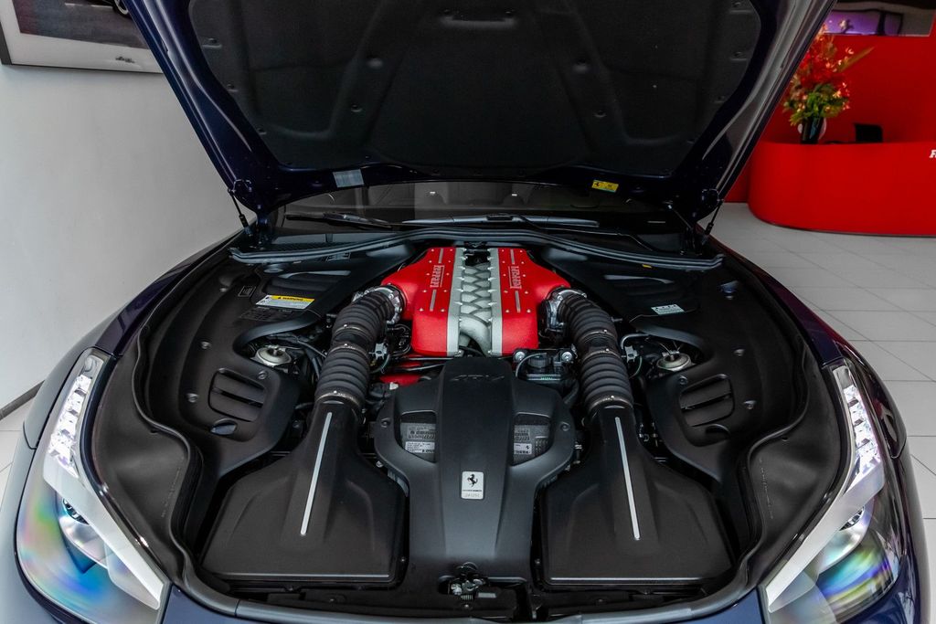 Ferrari GTC4Lusso 2021