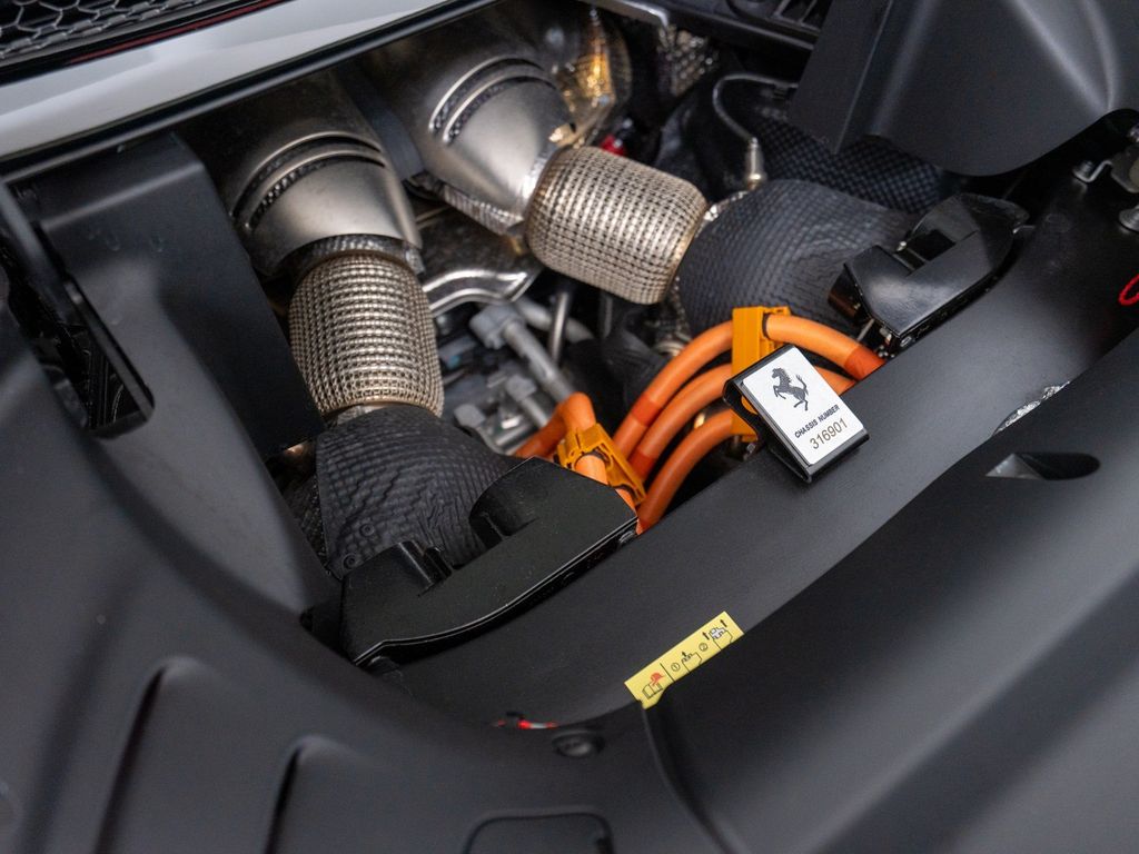 Ferrari 296 GTS 2025