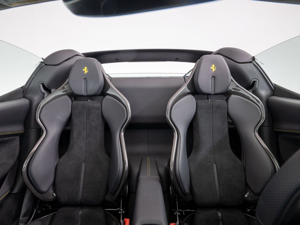 Ferrari 296 GTS 2025