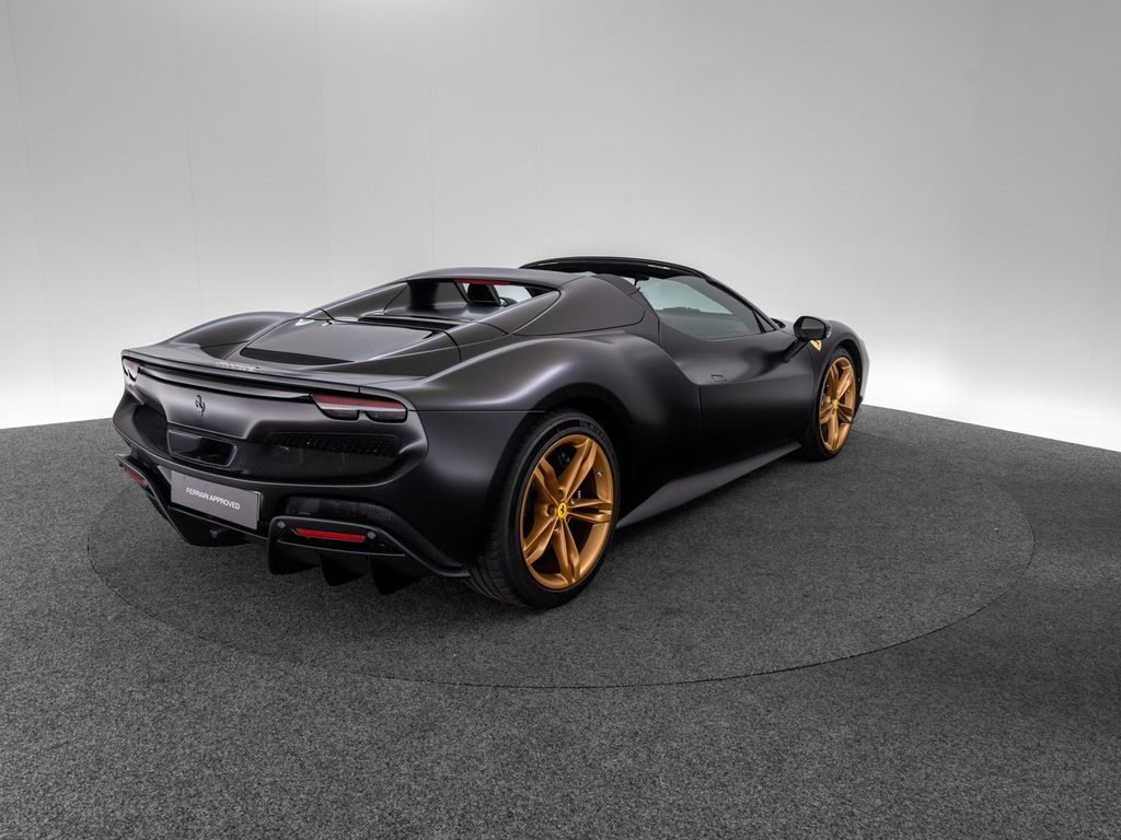 Ferrari 296 GTS 2025