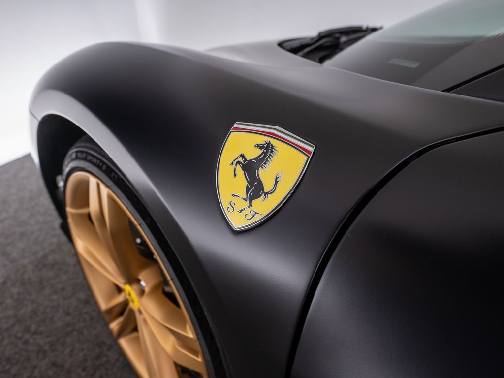 Ferrari 296 GTS 2025