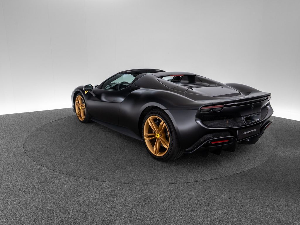 Ferrari 296 GTS 2025