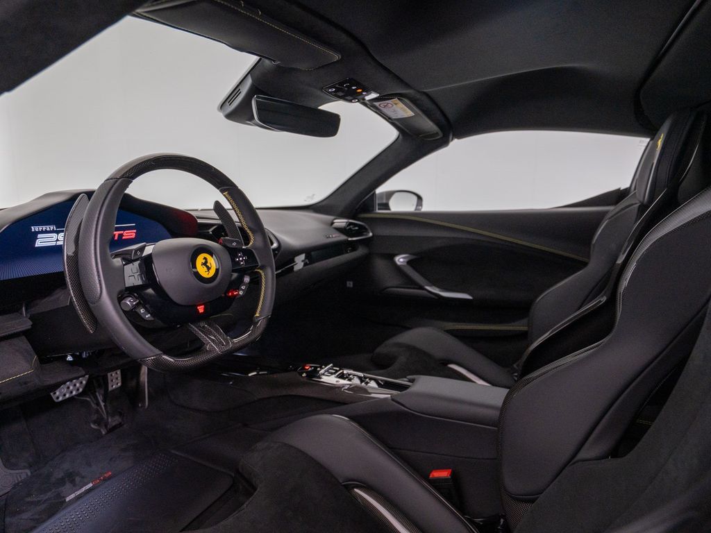 Ferrari 296 GTS 2025
