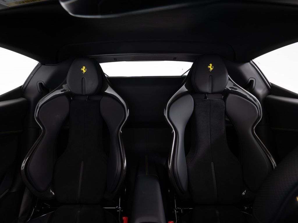 Ferrari 296 GTS 2025