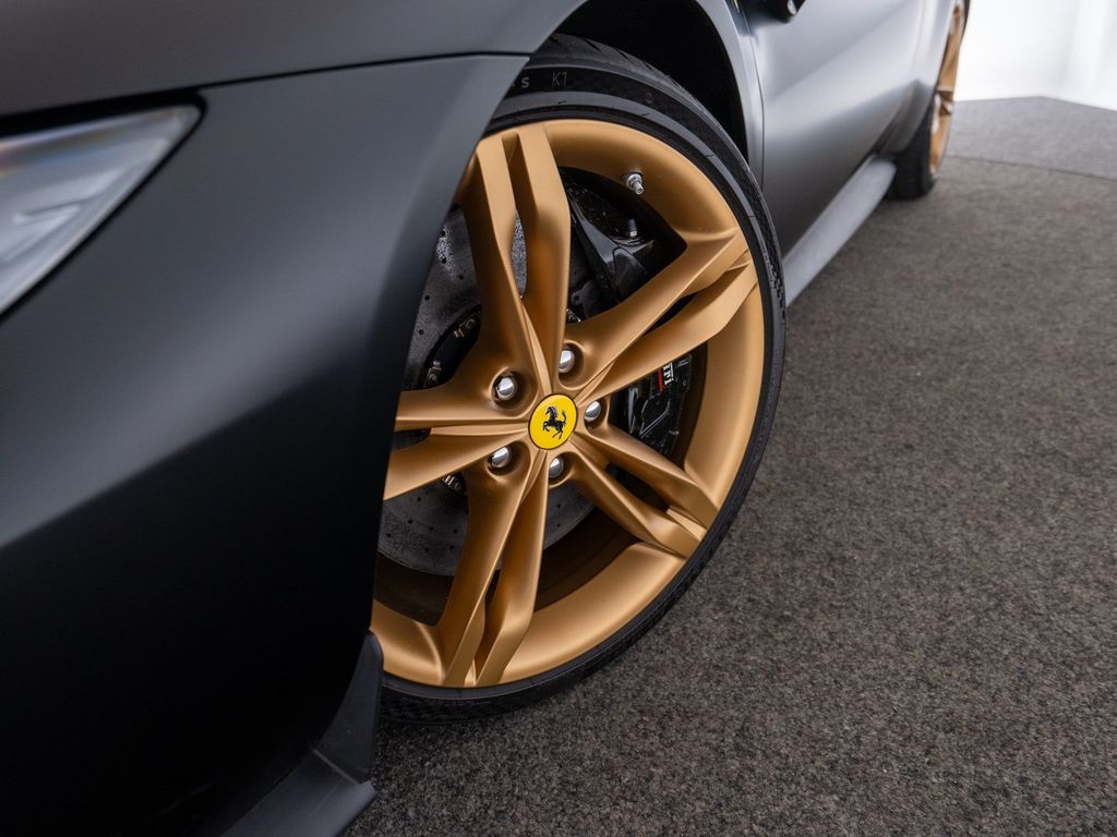 Ferrari 296 GTS 2025