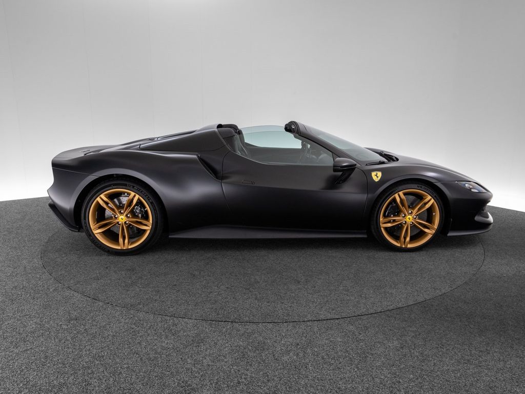 Ferrari 296 GTS 2025