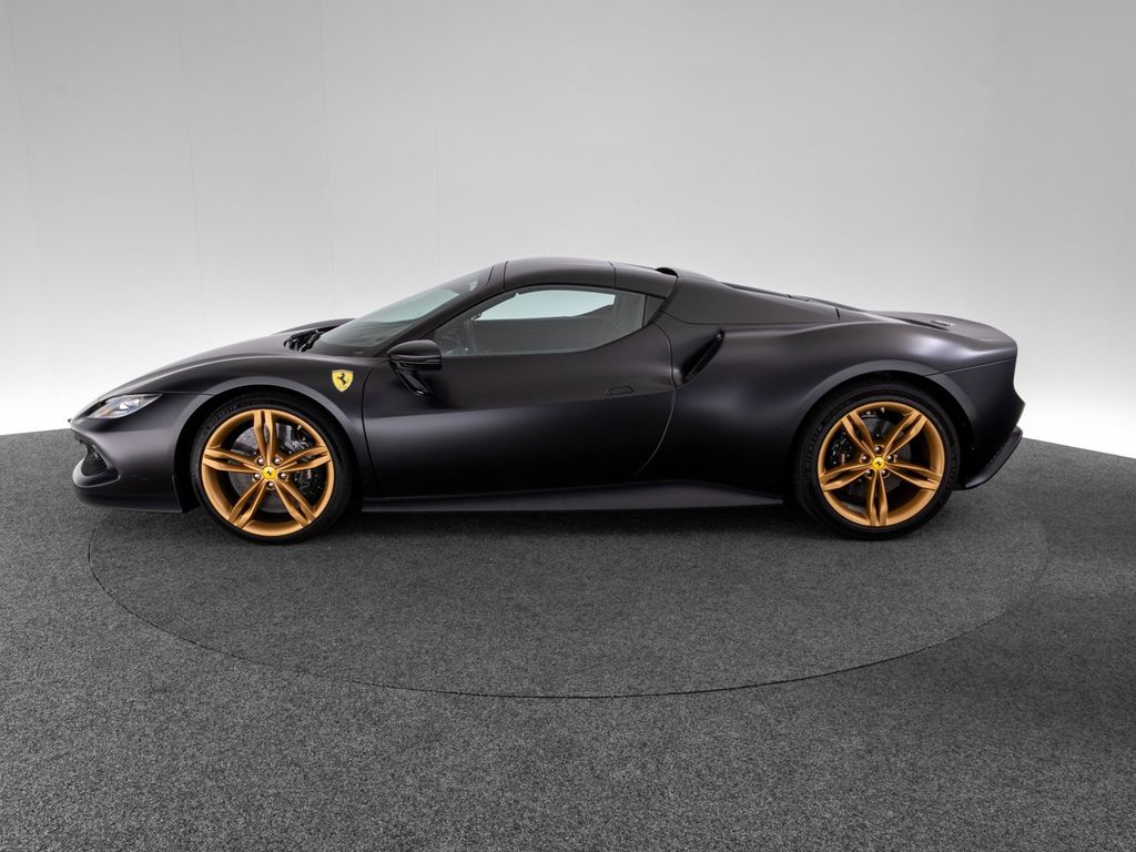 Ferrari 296 GTS 2025