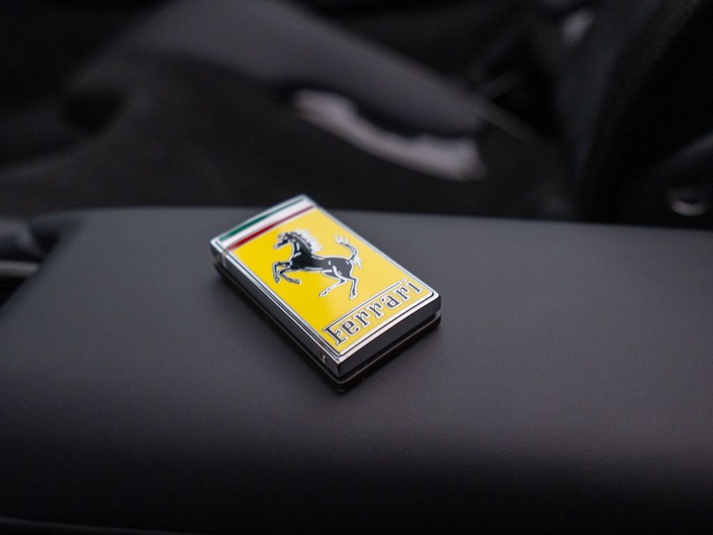 Ferrari 296 GTS 2025