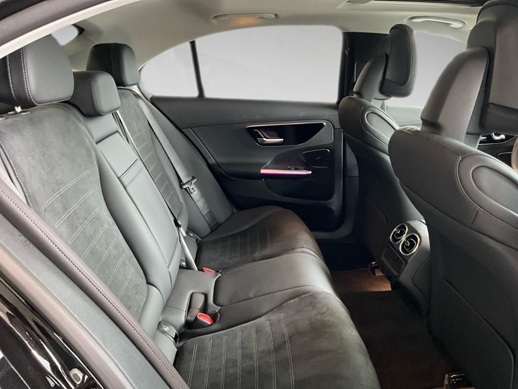 Mercedes-Benz C 300 2025