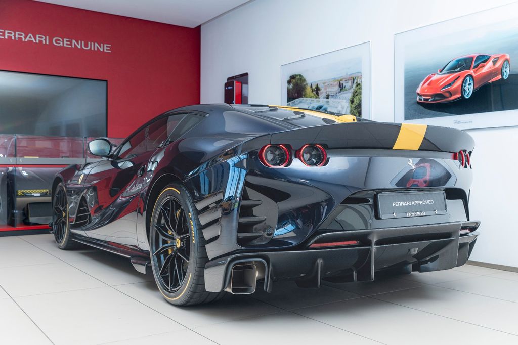 Ferrari 812 2022