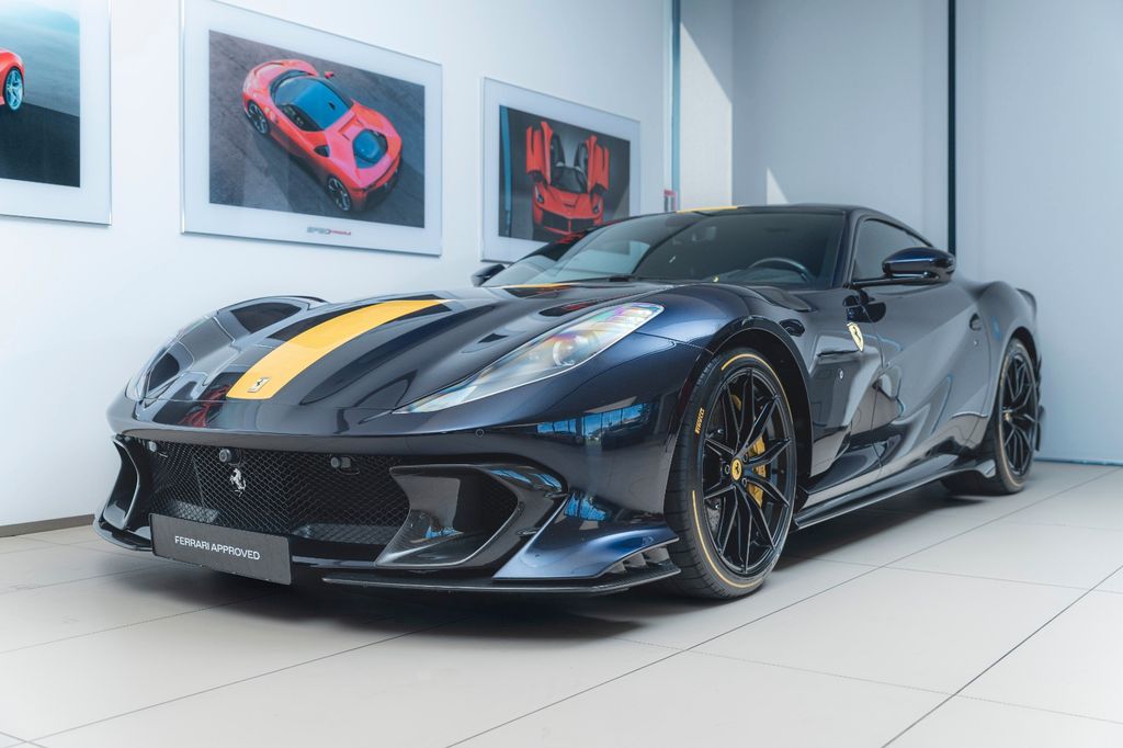 Ferrari 812 2022
