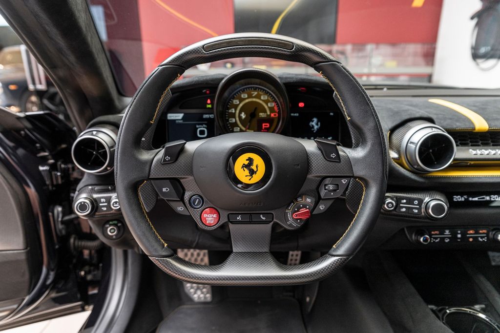 Ferrari 812 2022