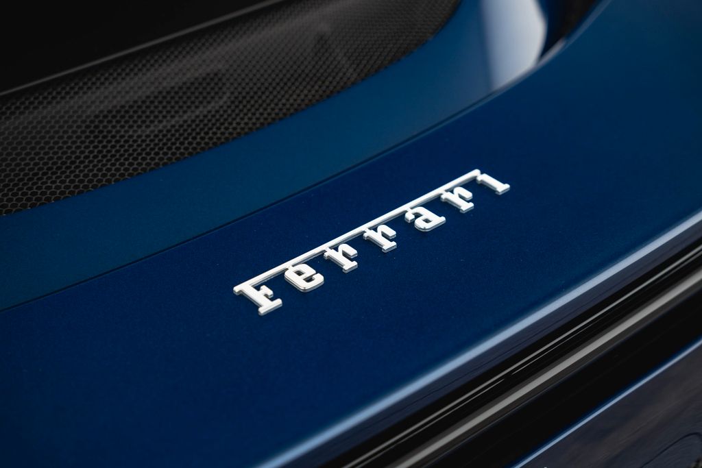 Ferrari 296 GTS 2025