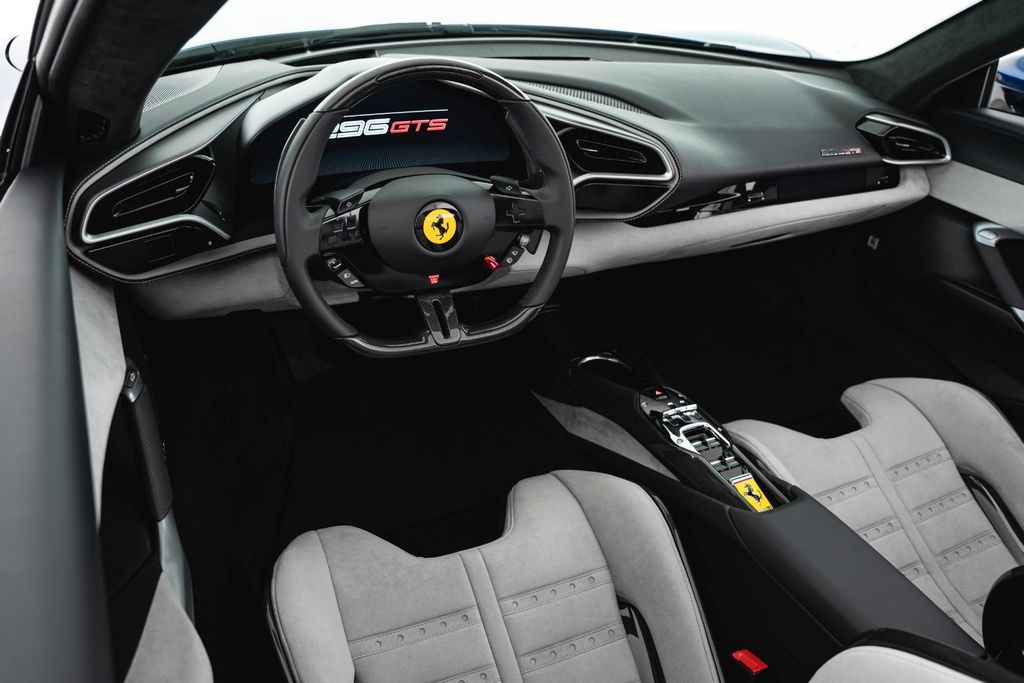 Ferrari 296 GTS 2025