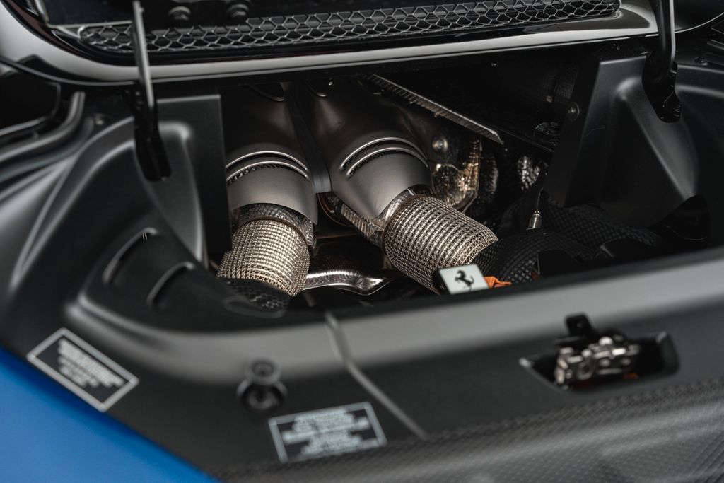 Ferrari 296 GTS 2025