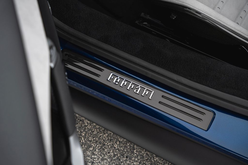 Ferrari 296 GTS 2025