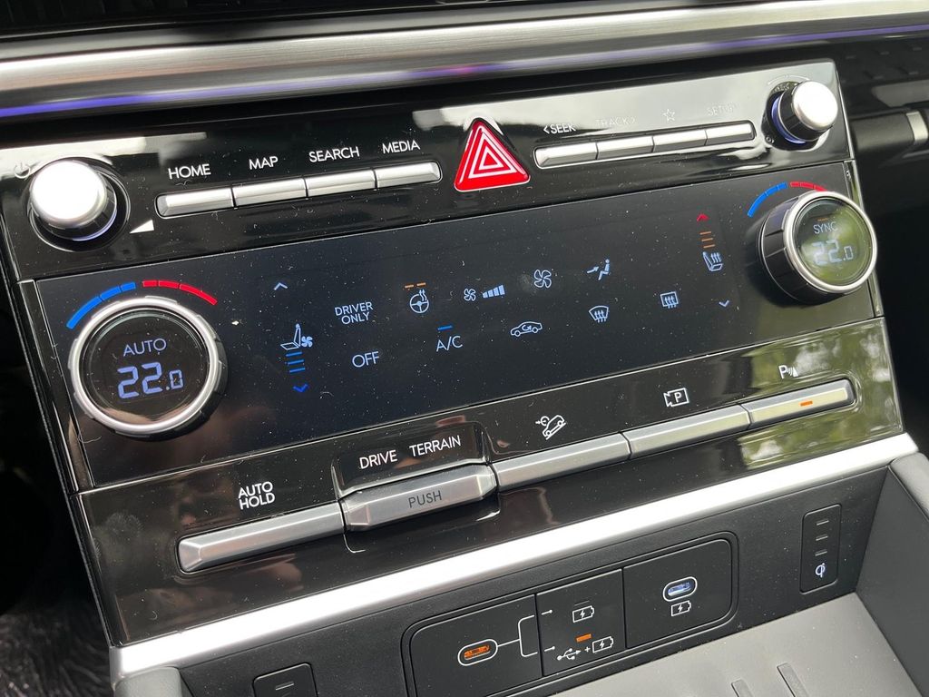 Hyundai SANTA FE 2025