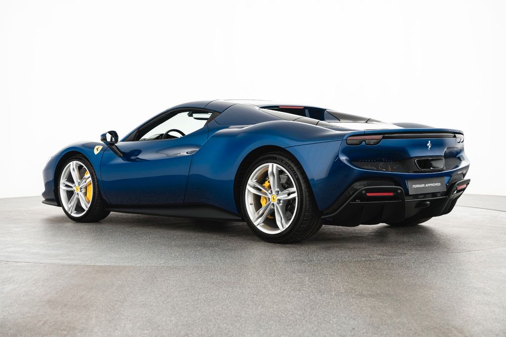 Ferrari 296 GTS 2025